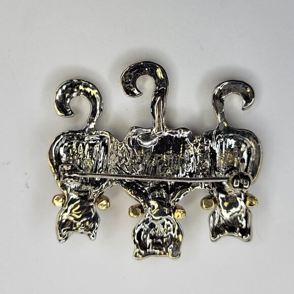 THREE Sitting Cats Brooch Pin - Picture 6 of 7